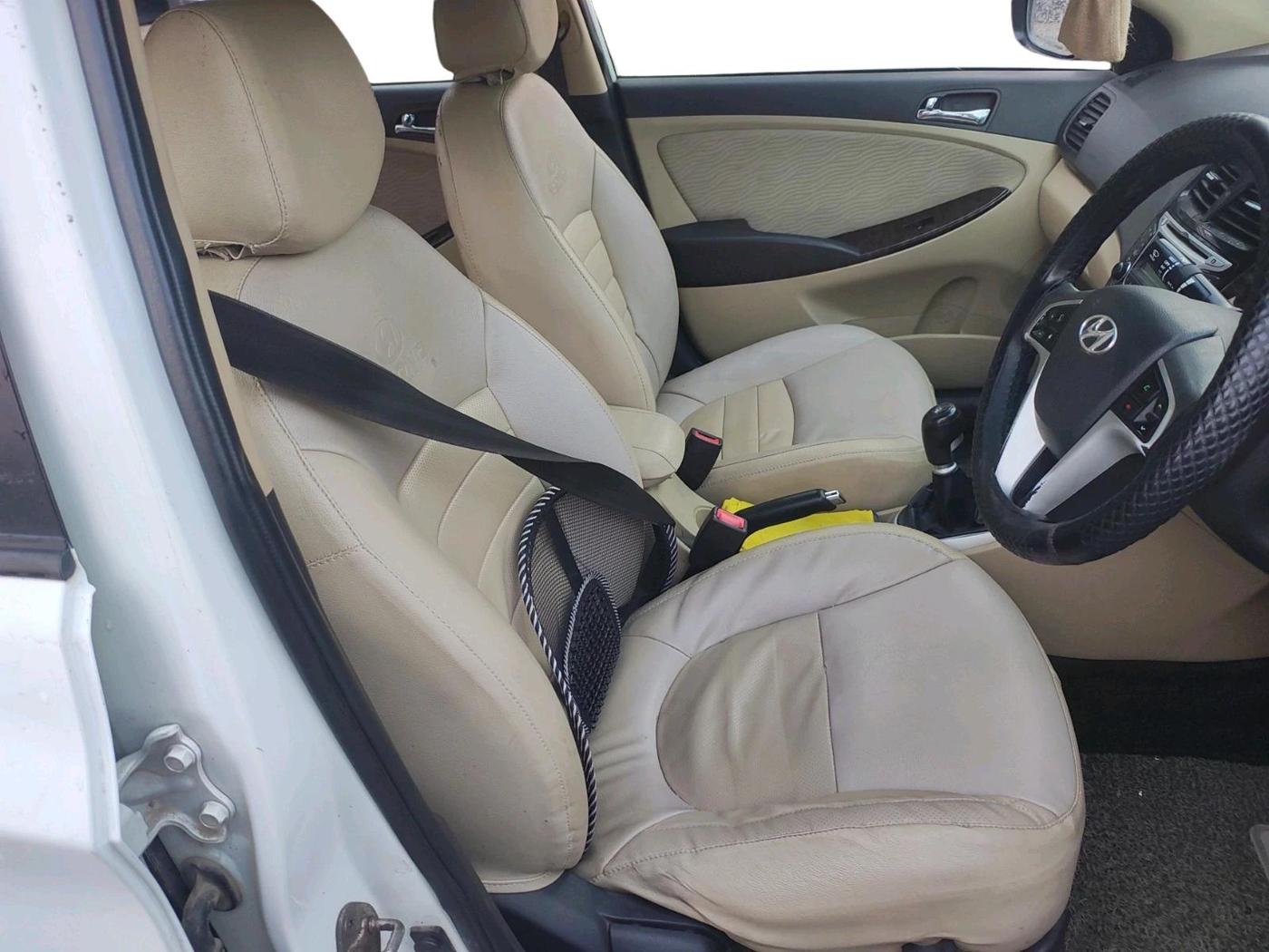 2011 Hyundai Verna FLUIDIC 1.6 VTVT SX, Petrol, Manual, 97,840 km, interior