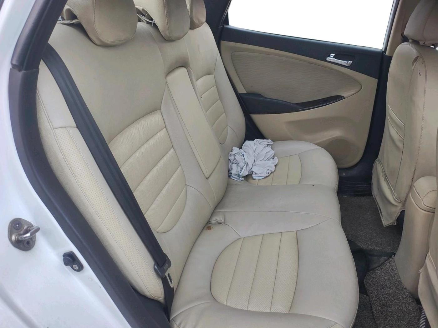 2011 Hyundai Verna FLUIDIC 1.6 VTVT SX, Petrol, Manual, 97,840 km, interior