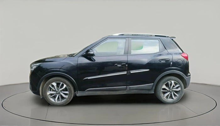 2020 Mahindra XUV300 W8 (O) 1.2 PETROL, Petrol, Manual, 52,581 km, exterior