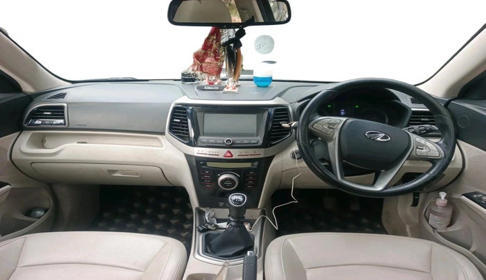 2020 Mahindra XUV300 W8 (O) 1.2 PETROL, Petrol, Manual, 52,581 km, interior