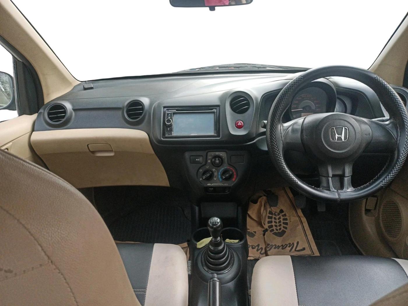 2015 Honda Amaze 1.2L I-VTEC E, Petrol, Manual, 1,26,895 km, interior