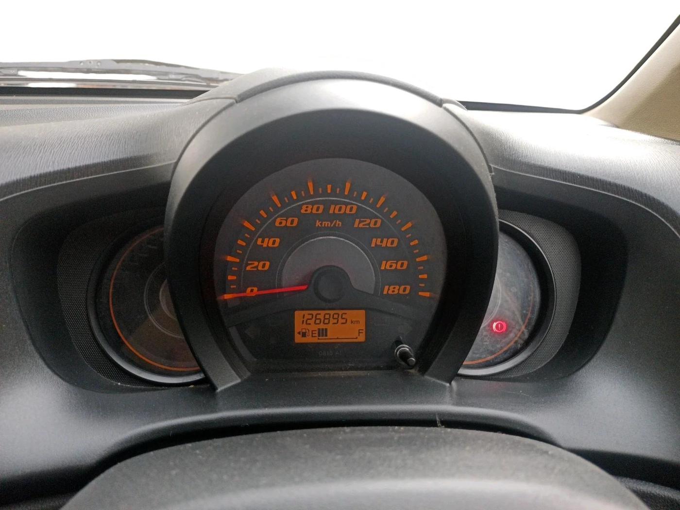 2015 Honda Amaze 1.2L I-VTEC E, Petrol, Manual, 1,26,895 km, interior