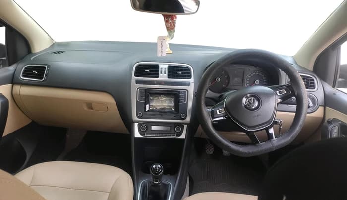2017 Volkswagen Ameo HIGHLINE1.2L, Petrol, Manual, 68,257 km, interior