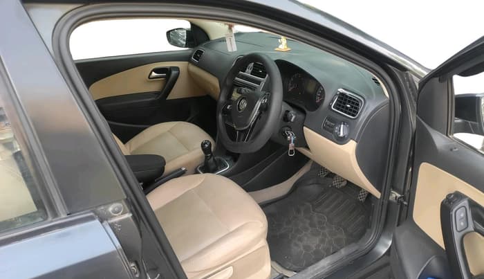 2017 Volkswagen Ameo HIGHLINE1.2L, Petrol, Manual, 68,257 km, interior