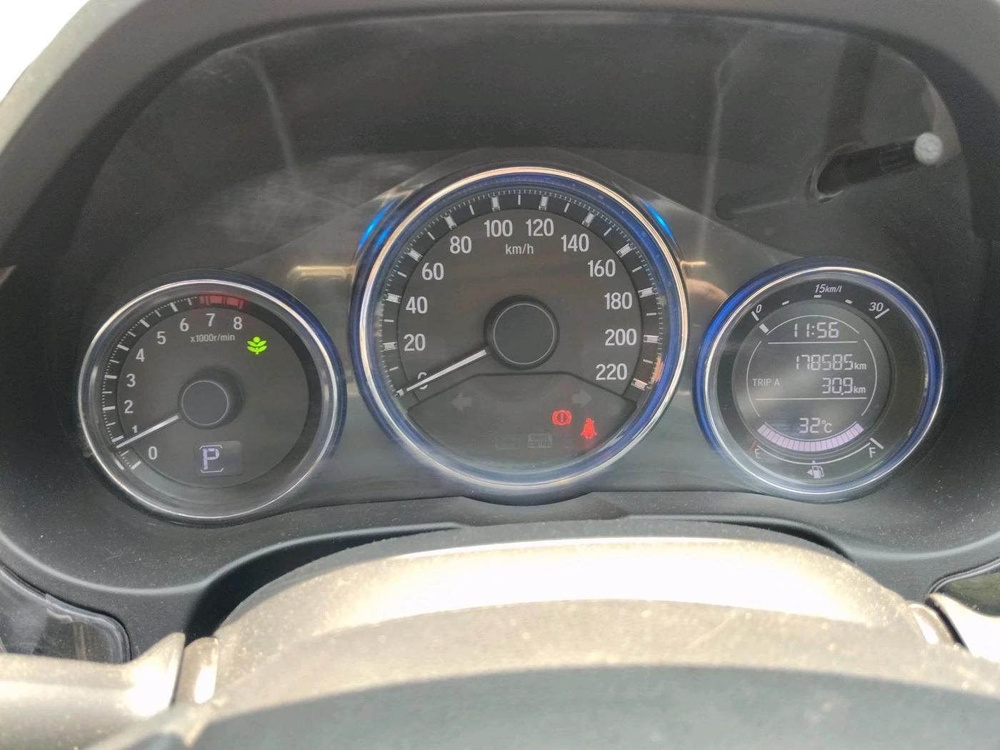 2016 Honda City 1.5L I-VTEC VX CVT, Petrol, Automatic, 1,78,585 km, interior
