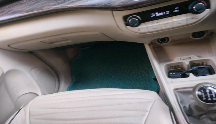 2020 Maruti Ertiga ZXI+ SHVS, Petrol, Manual, 41,318 km, interior