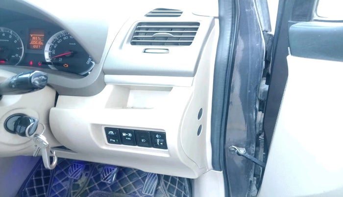 2017 Maruti Ertiga VXI CNG, CNG, Manual, 2,25,012 km, interior