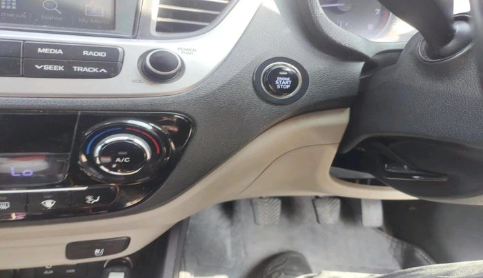 2018 Hyundai Verna 1.6 VTVT SX O, CNG, Manual, 77,094 km, interior