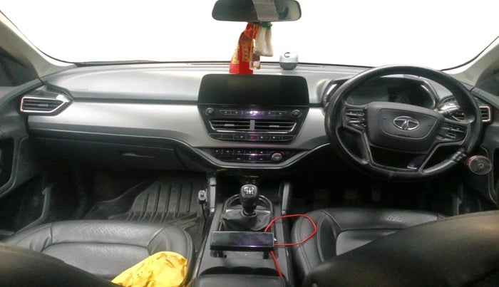 2022 Tata Harrier XT PLUS 2.0L KRYOTEC, Diesel, Manual, 83,645 km, interior