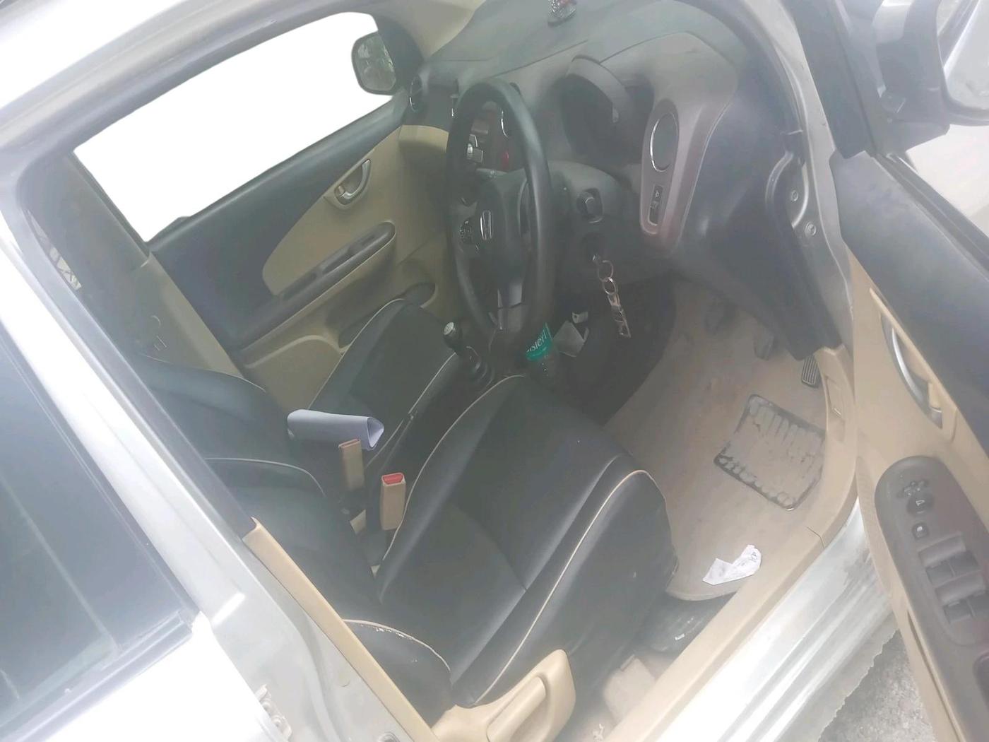 2012 Honda Brio V MT, Petrol, Manual, 79,403 km, interior