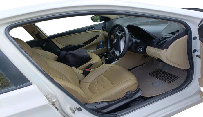 2013 Hyundai Verna FLUIDIC 1.6 VTVT EX, Petrol, Manual, 82,771 km, interior