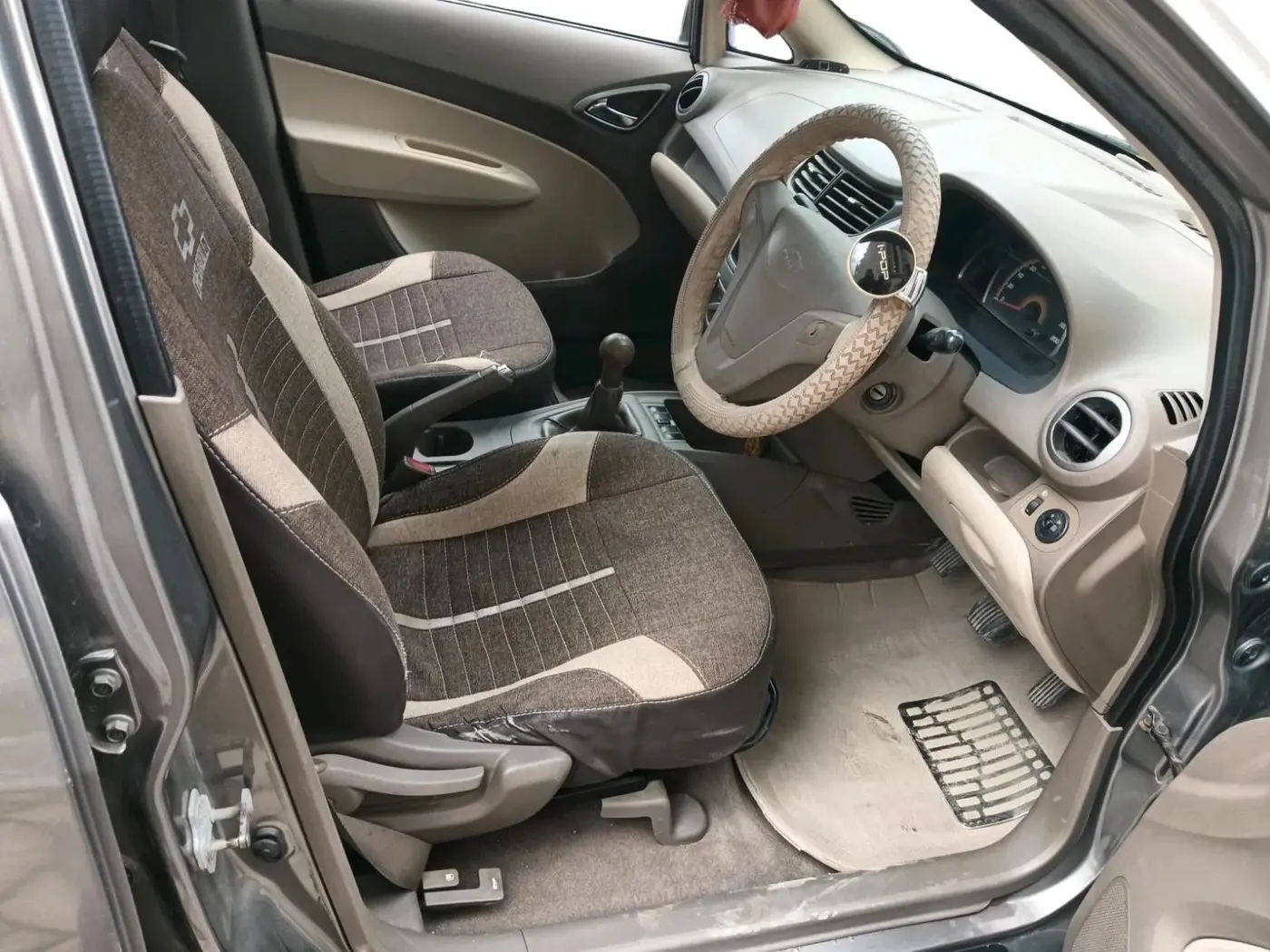 2013 Chevrolet Sail 1.2 LS ABS, Petrol, Manual, 73,742 km, interior