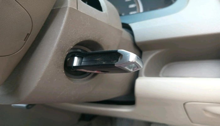 2013 Chevrolet Sail 1.2 LS ABS, Petrol, Manual, 73,742 km, interior