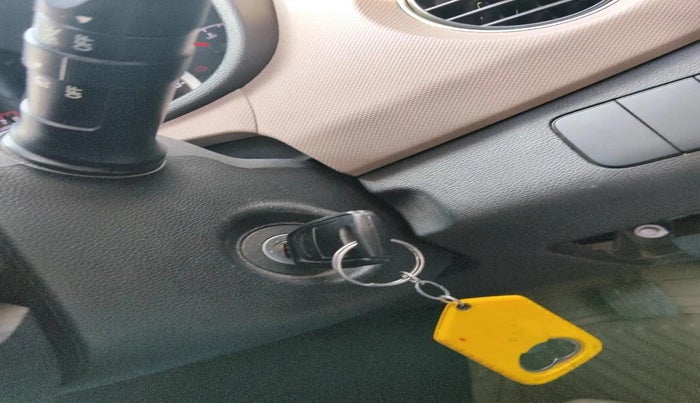 2018 Hyundai Grand i10 SPORTZ 1.2 KAPPA VTVT, Petrol, Manual, 30,363 km, interior