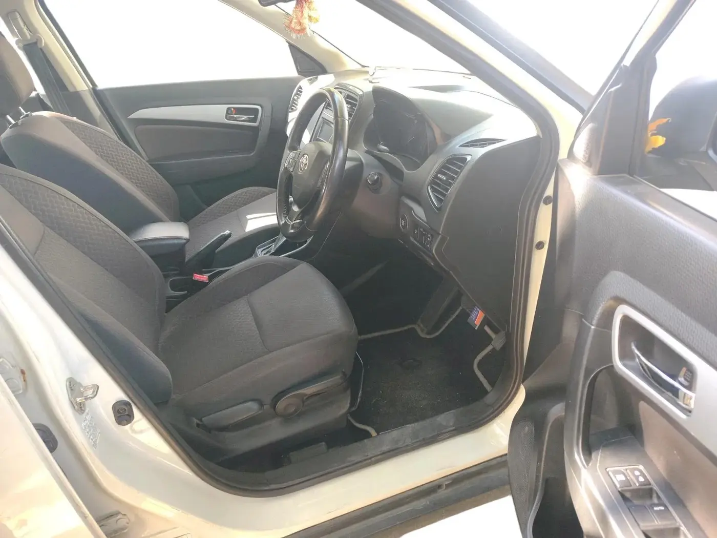 2022 Toyota URBAN CRUISER PREMIUM GRADE AT, Petrol, Automatic, 61,859 km, interior