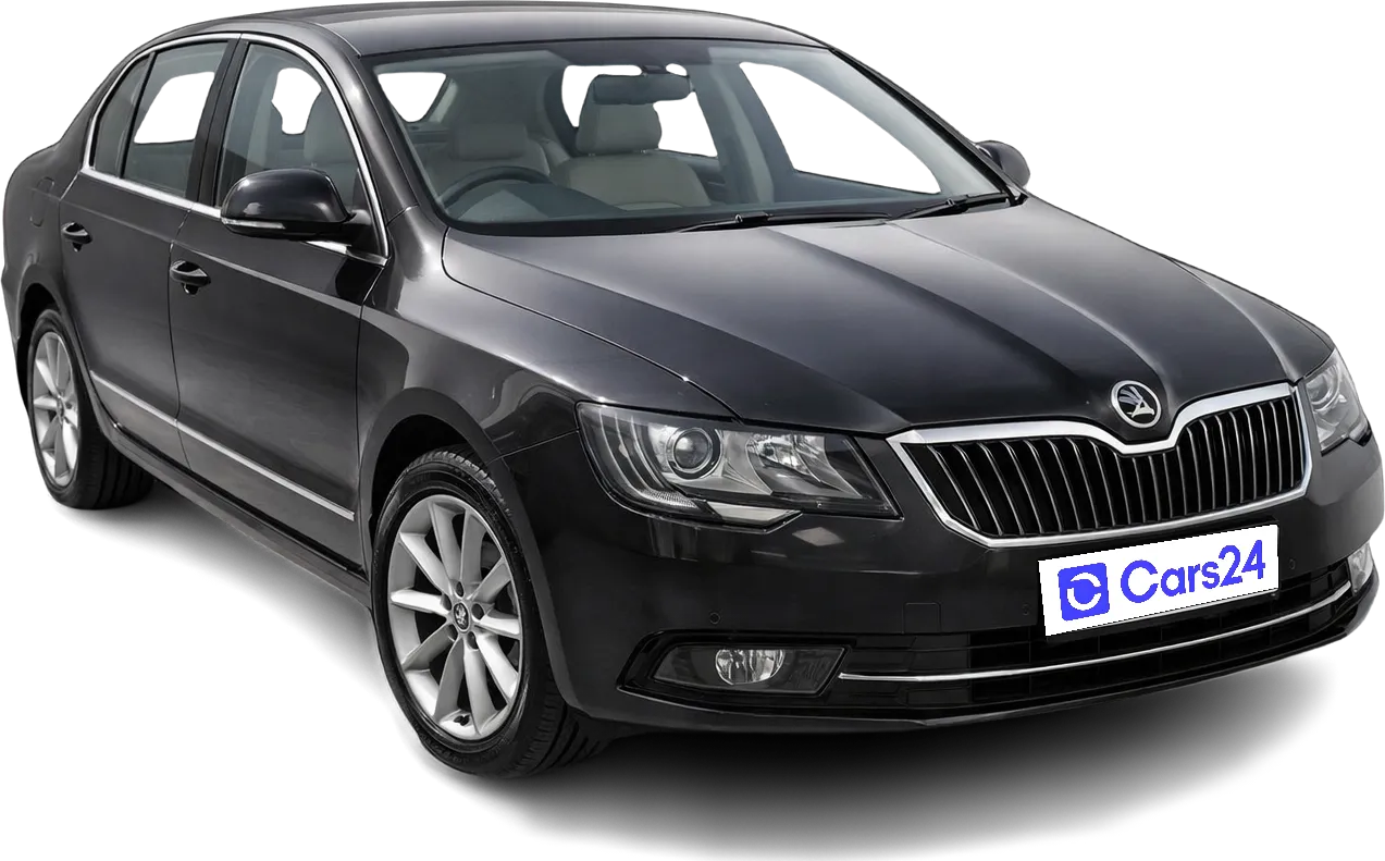 2015 Skoda Superb - Sedan - Petrol - Automatic - ₹4.84 lakh