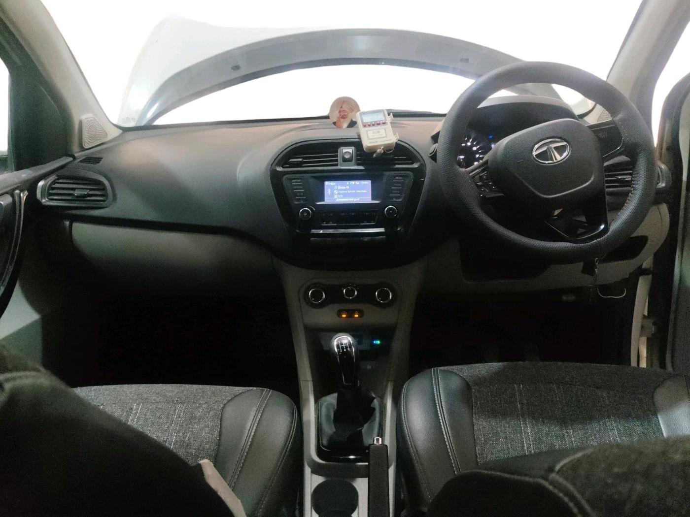 2019 Tata Tiago XZ PETROL, Petrol, Manual, 51,071 km, interior