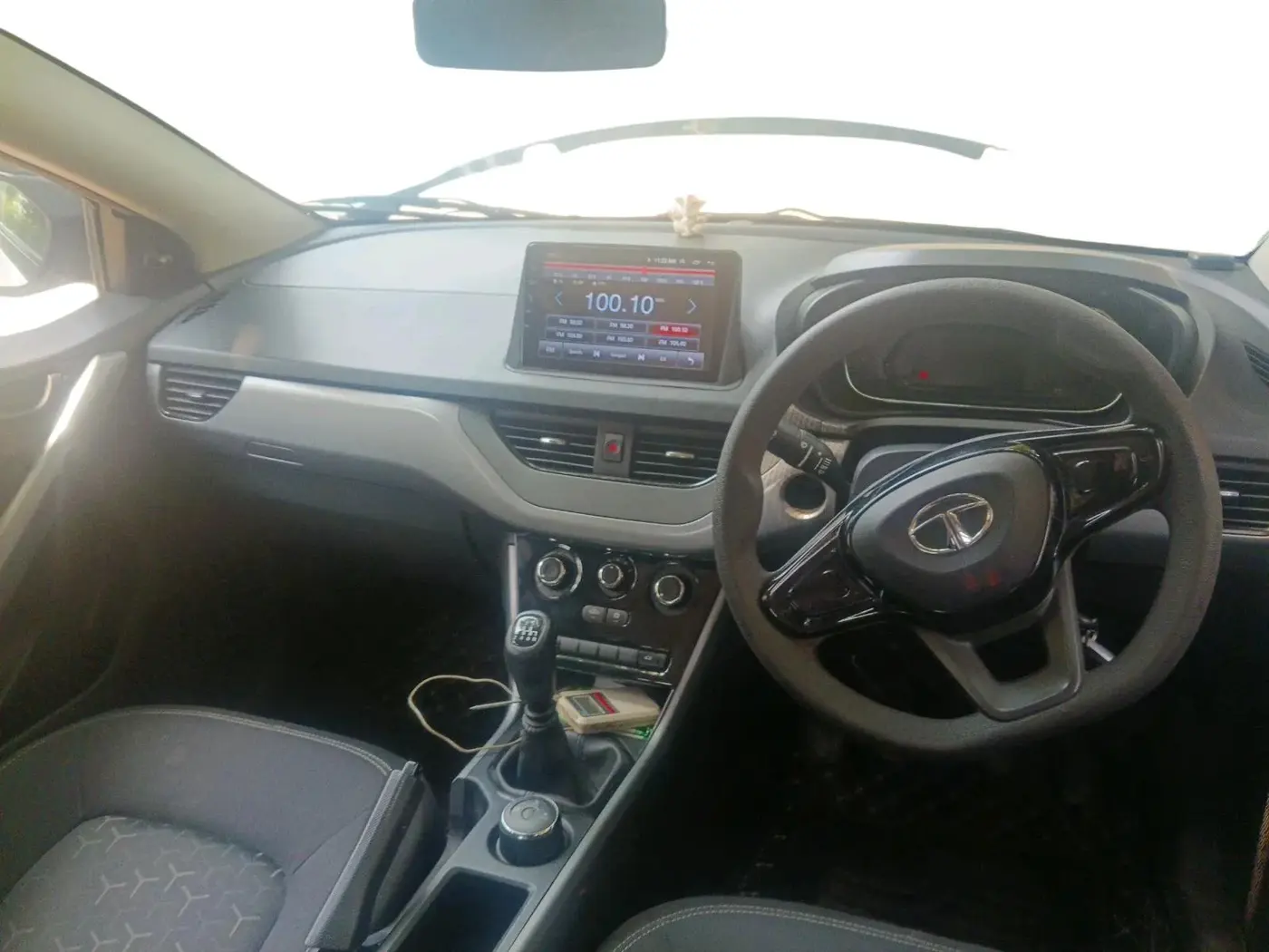 2022 Tata NEXON XE PETROL, Petrol, Manual, 48,144 km, interior