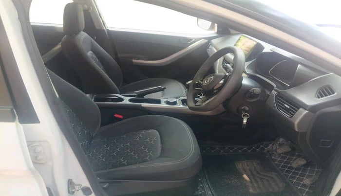 2022 Tata NEXON XE PETROL, Petrol, Manual, 48,144 km, interior