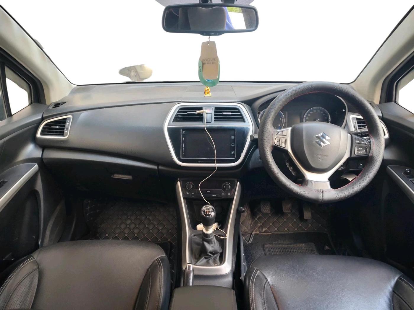2016 Maruti S Cross ALPHA 1.6, Diesel, Manual, 90,353 km, interior
