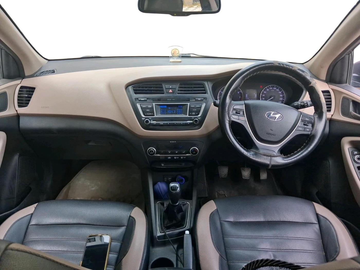 2016 Hyundai Elite i20 SPORTZ 1.2, Petrol, Manual, 1,60,192 km, interior