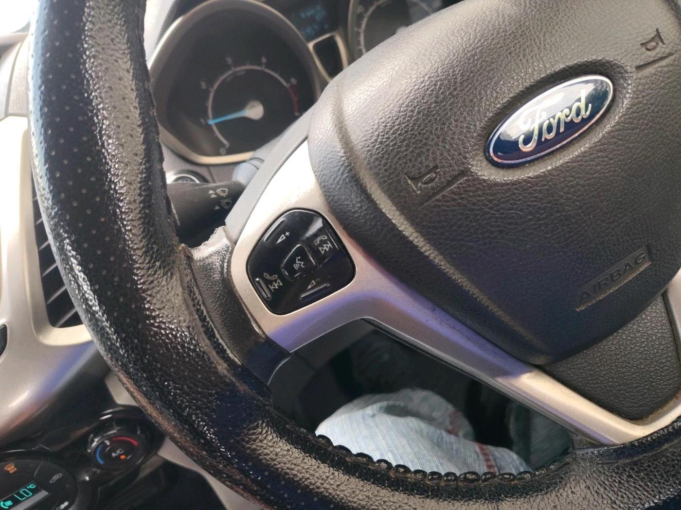 2016 Ford Ecosport TITANIUM 1.5L DIESEL, Diesel, Manual, 1,07,157 km, interior