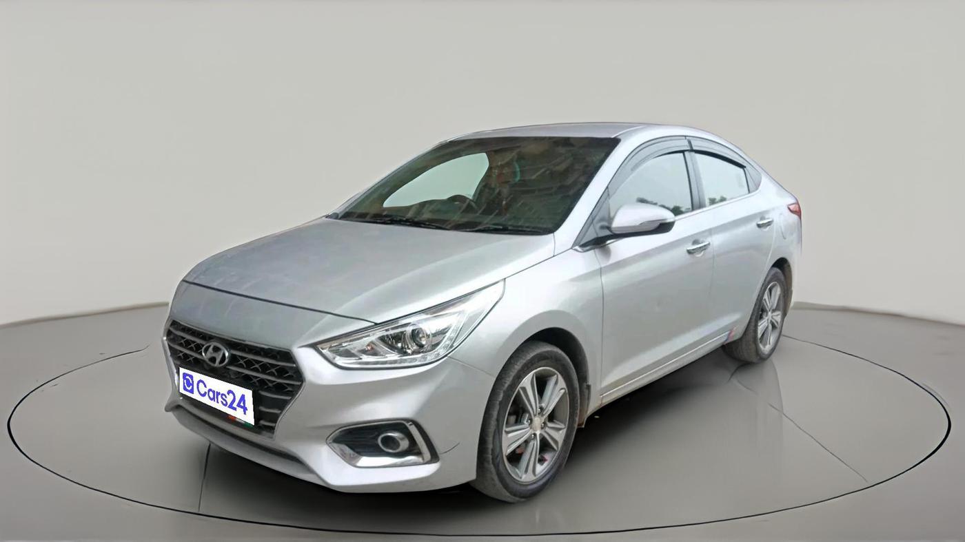 2018 Hyundai Verna 1.6 CRDI SX, Diesel, Manual, 1,70,279 km, exterior