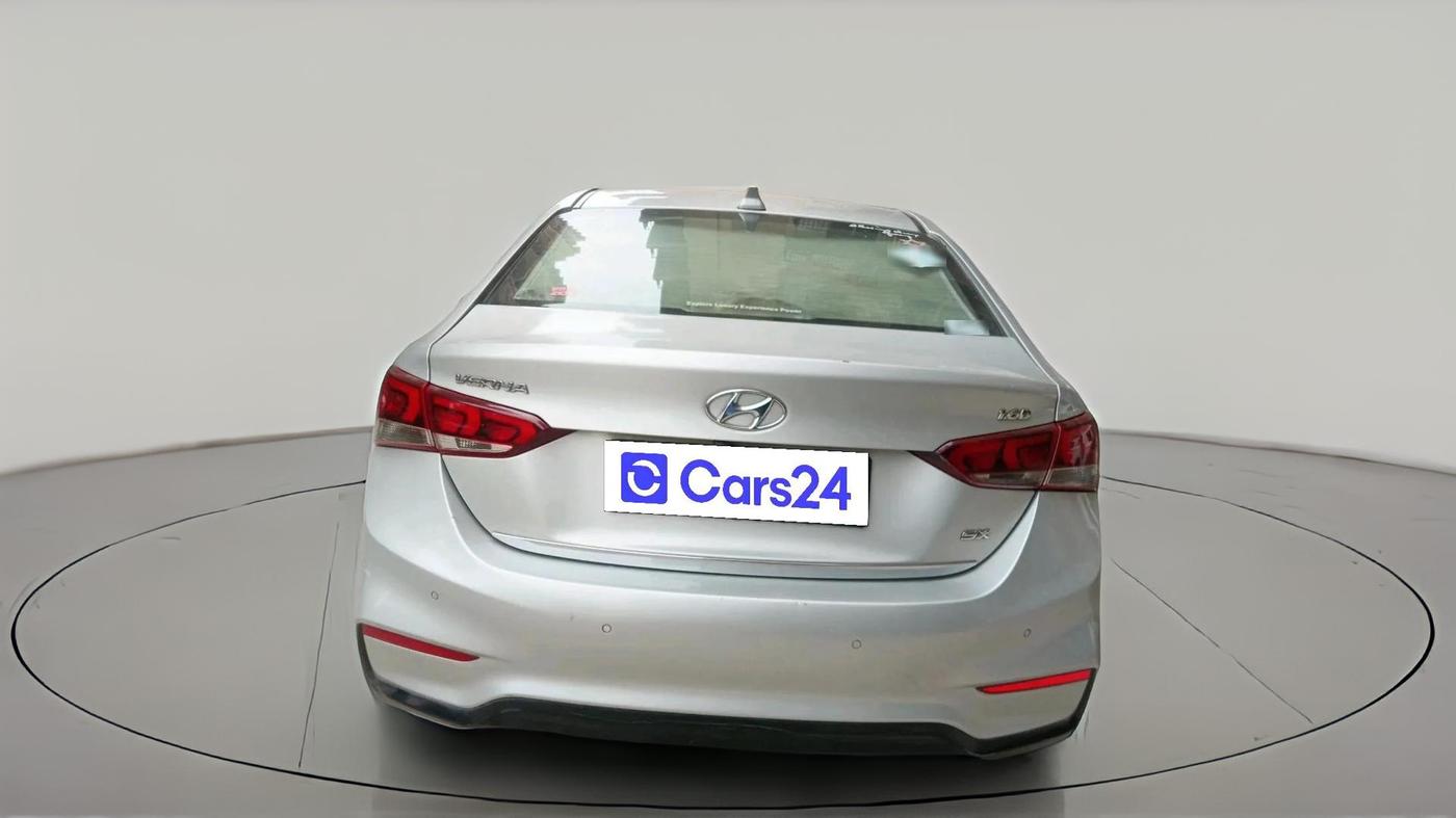 2018 Hyundai Verna 1.6 CRDI SX, Diesel, Manual, 1,70,279 km, exterior