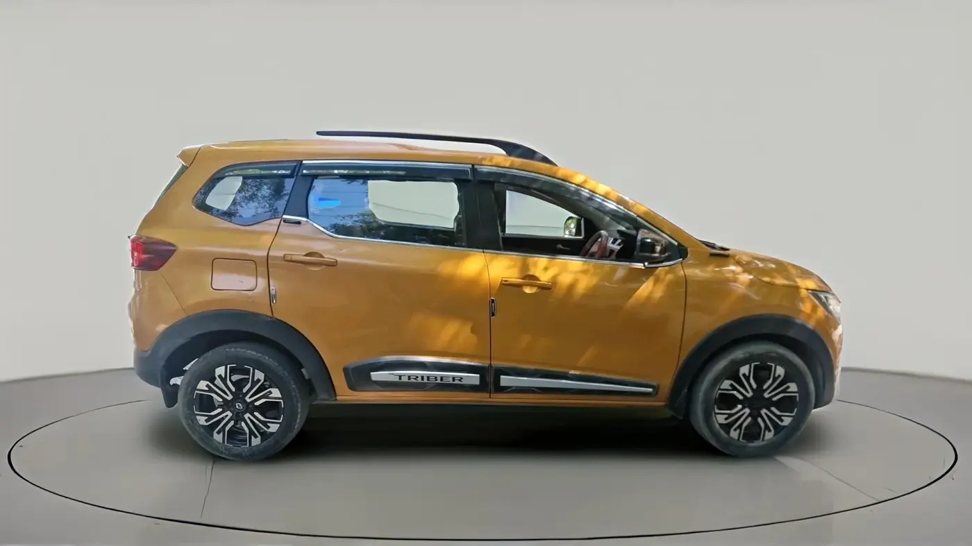 2022 Renault TRIBER RXZ, Petrol, Manual, 83,188 km, exterior