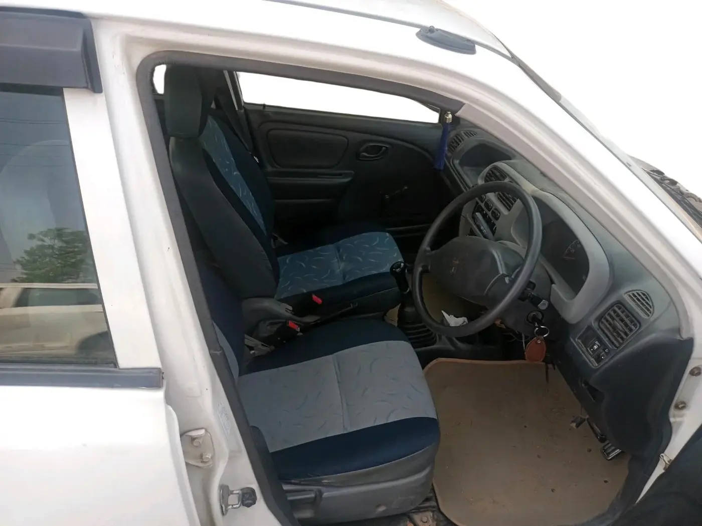 2011 Maruti Alto LXI, CNG, Manual, 1,03,656 km, interior