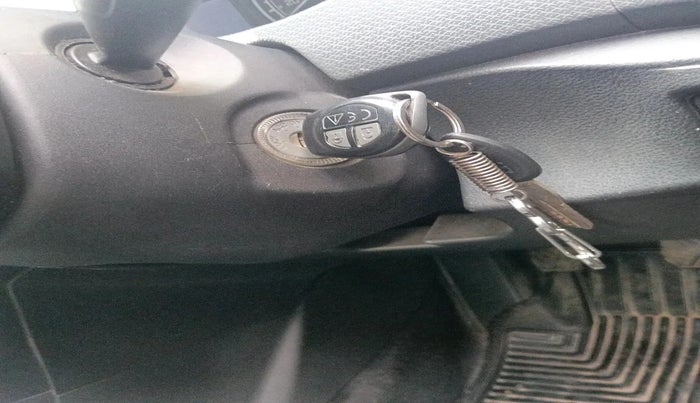 2017 Maruti Vitara Brezza VDI (O), Diesel, Manual, 61,640 km, interior