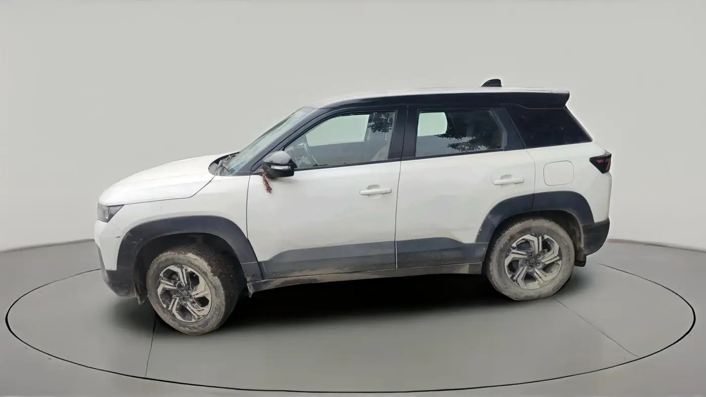 2023 Maruti BREZZA LXI SMART HYBRID, Petrol, Manual, 29,300 km, exterior
