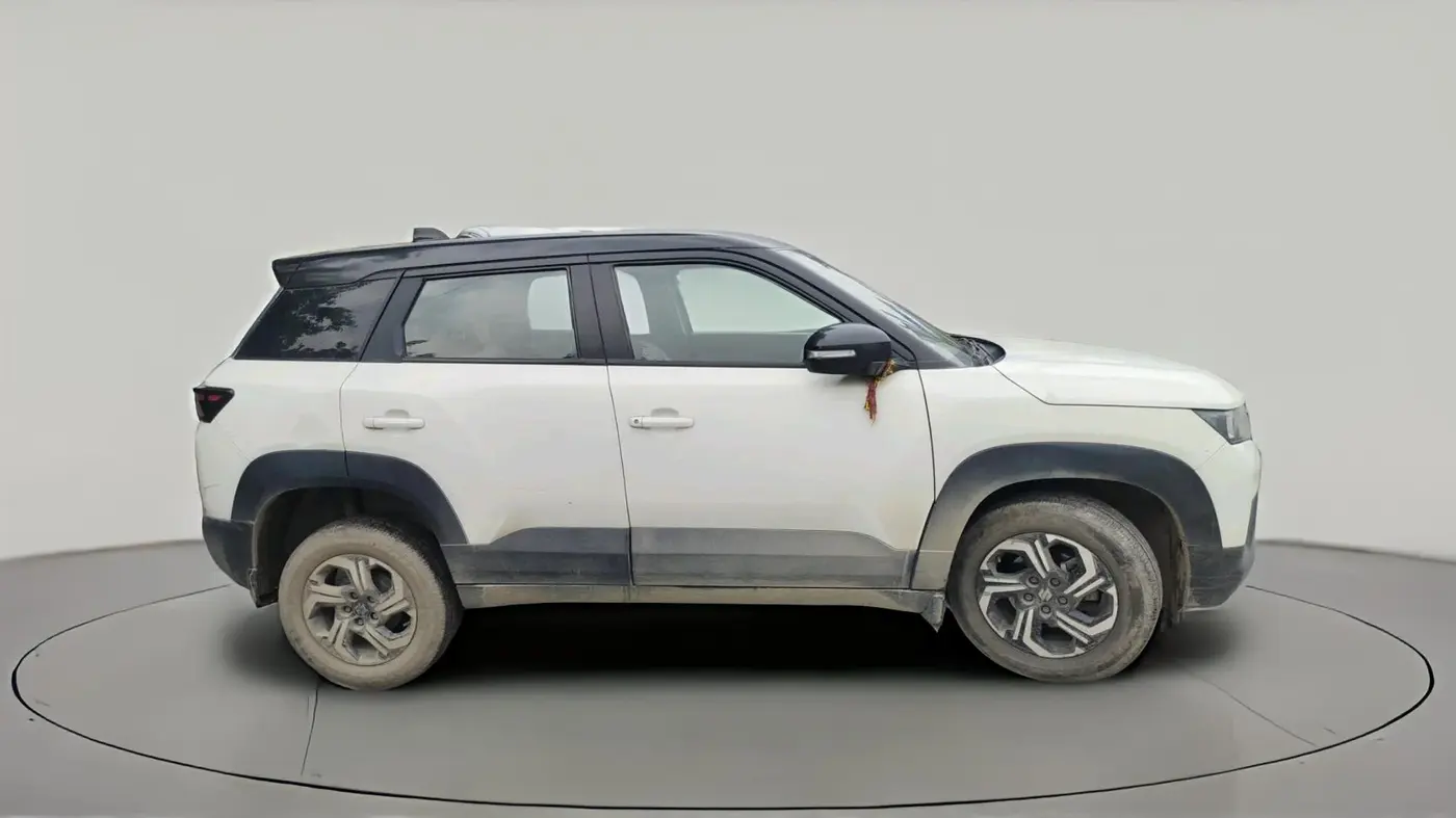 2023 Maruti BREZZA LXI SMART HYBRID, Petrol, Manual, 29,300 km, exterior