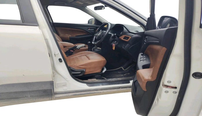 2023 Maruti BREZZA LXI SMART HYBRID, Petrol, Manual, 29,300 km, interior