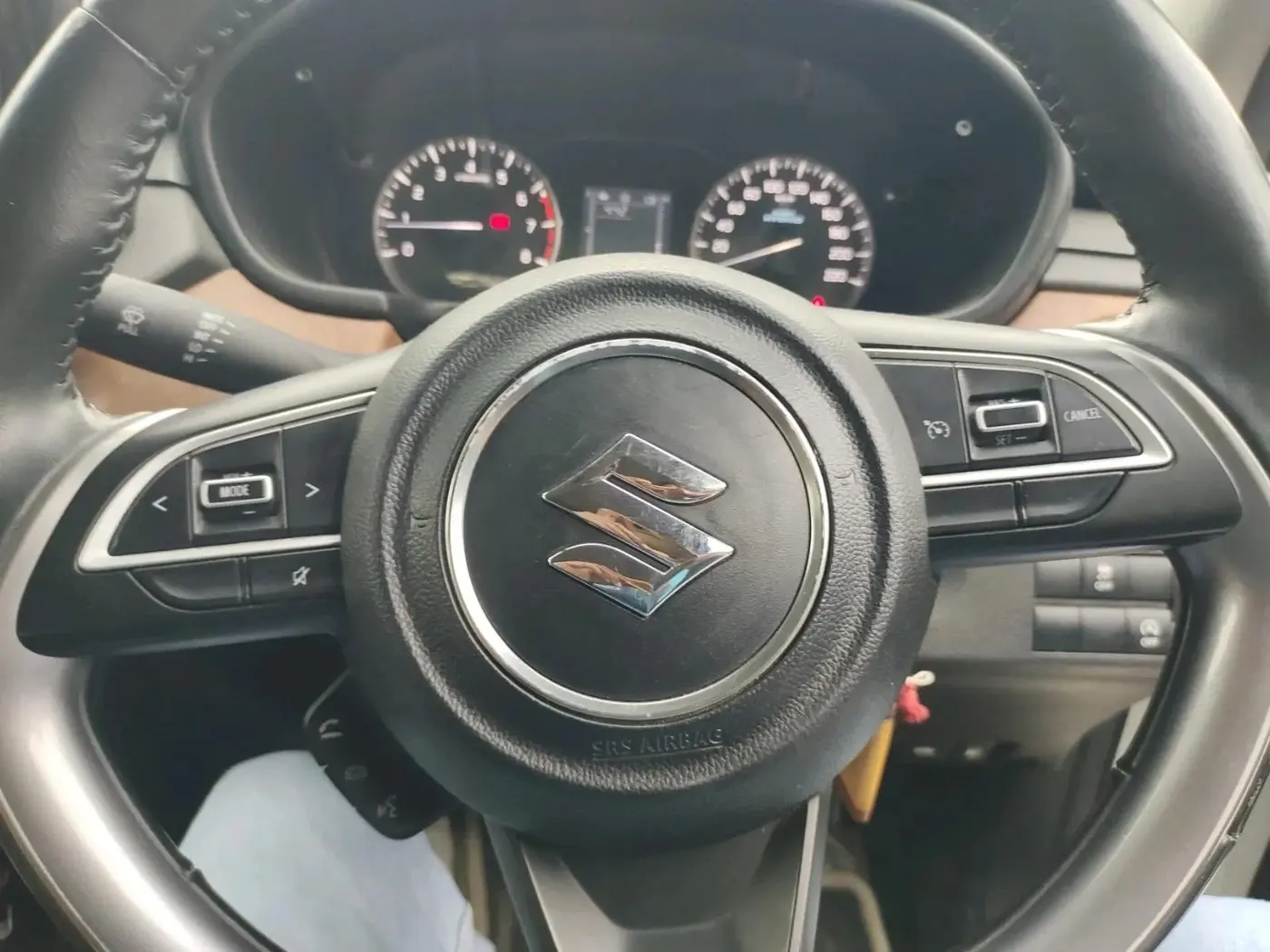 2023 Maruti BREZZA LXI SMART HYBRID, Petrol, Manual, 29,300 km, interior