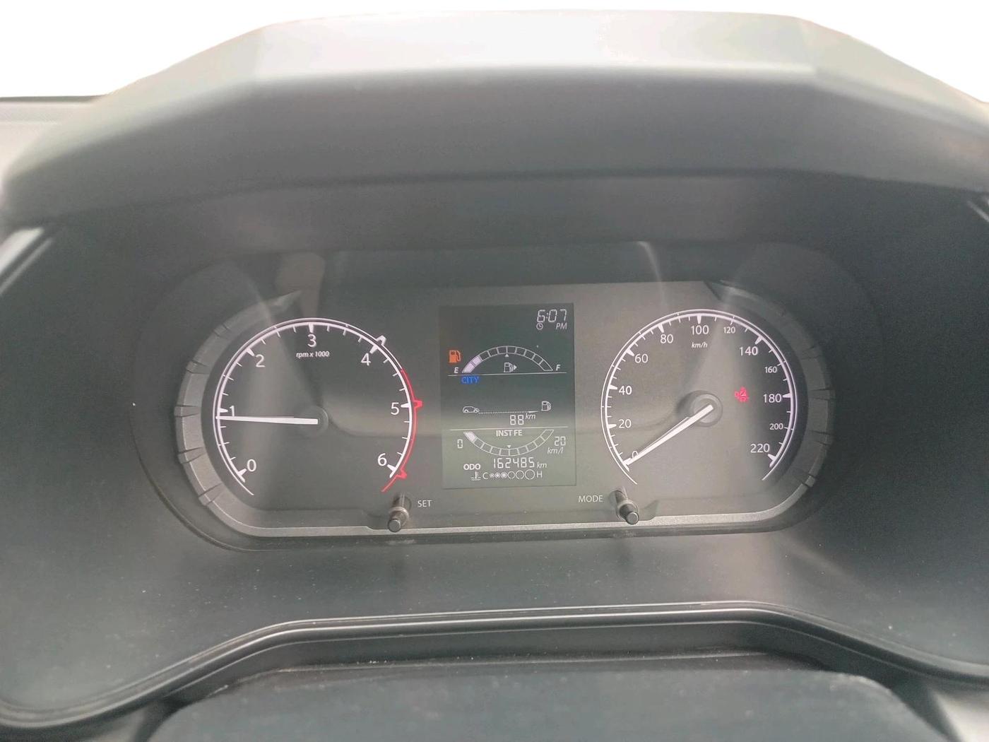 2019 Tata Harrier XM 2.0L KRYOTEC, Diesel, Manual, 1,62,485 km, interior