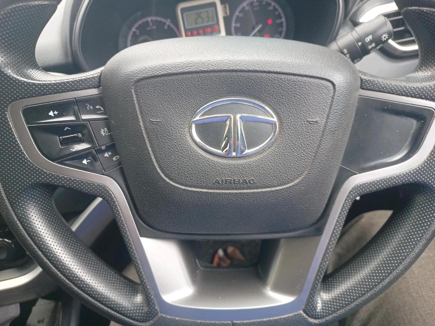 2019 Tata Harrier XM 2.0L KRYOTEC, Diesel, Manual, 1,62,485 km, interior