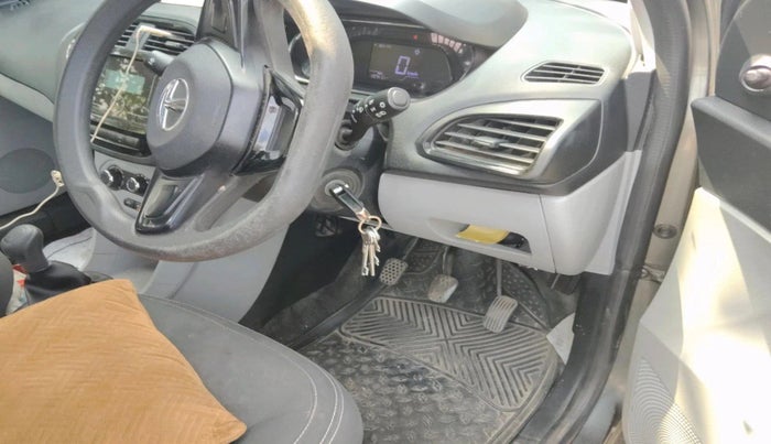 2023 Tata Tiago XM CNG, CNG, Manual, 43,741 km, interior