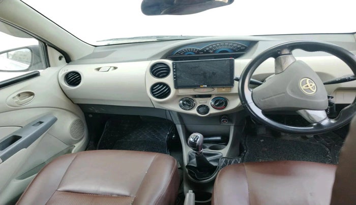 2015 Toyota Etios Liva G, Petrol, Manual, 99,742 km, interior