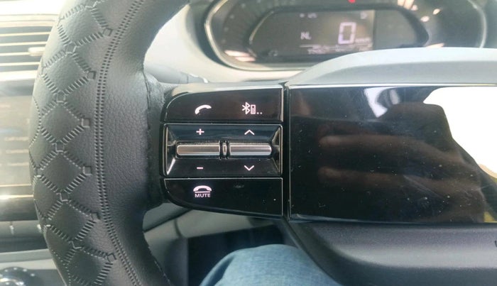 2025 Tata Tiago XTA PETROL, Petrol, Automatic, 7,749 km, interior