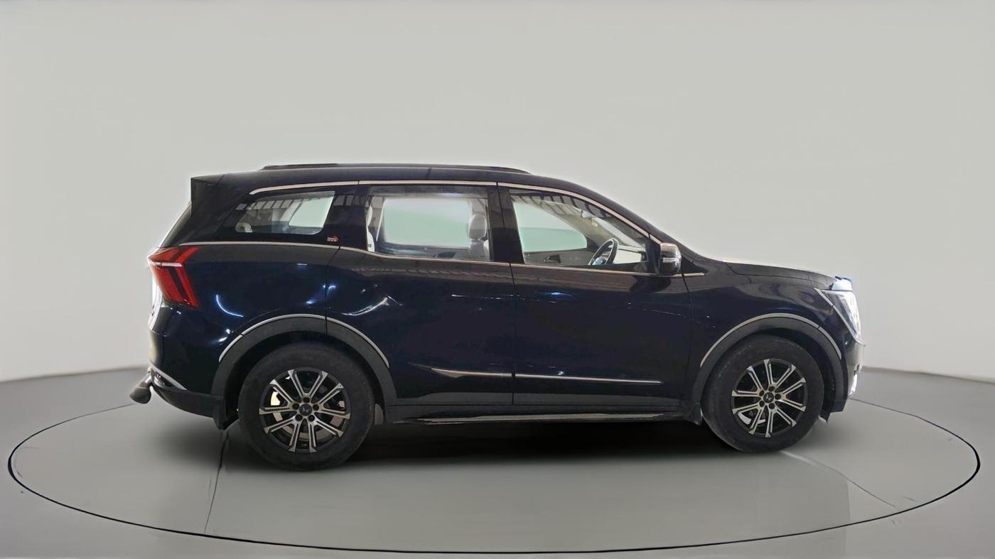 2021 Mahindra XUV700 AX 7 P MT 7 STR, Petrol, Manual, 54,944 km, exterior