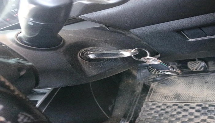 2020 Maruti Swift LXI, Petrol, Manual, 58,614 km, interior