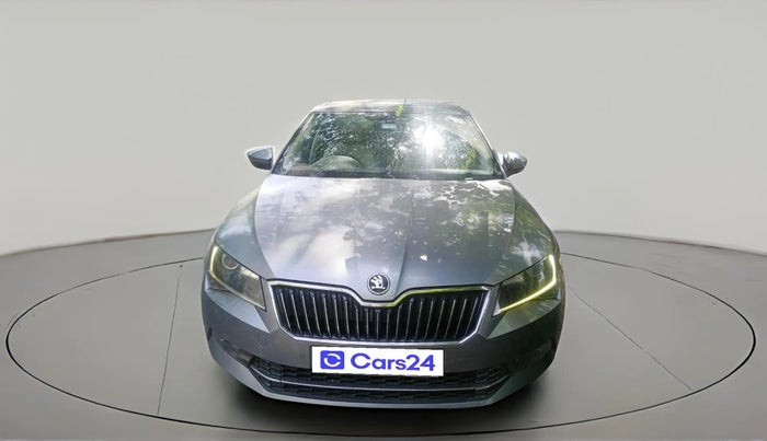 2017 Skoda Superb L&K 1.8 TSI AT, Petrol, Automatic, 1,38,688 km, exterior