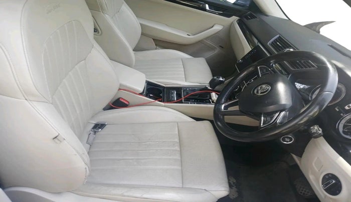 2017 Skoda Superb L&K 1.8 TSI AT, Petrol, Automatic, 1,38,688 km, interior