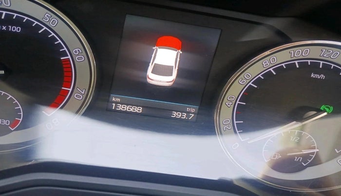 2017 Skoda Superb L&K 1.8 TSI AT, Petrol, Automatic, 1,38,688 km, interior