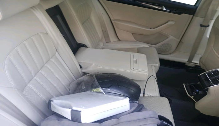 2017 Skoda Superb L&K 1.8 TSI AT, Petrol, Automatic, 1,38,688 km, interior