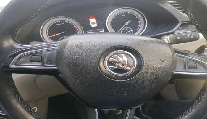 2017 Skoda Superb L&K 1.8 TSI AT, Petrol, Automatic, 1,38,688 km, interior