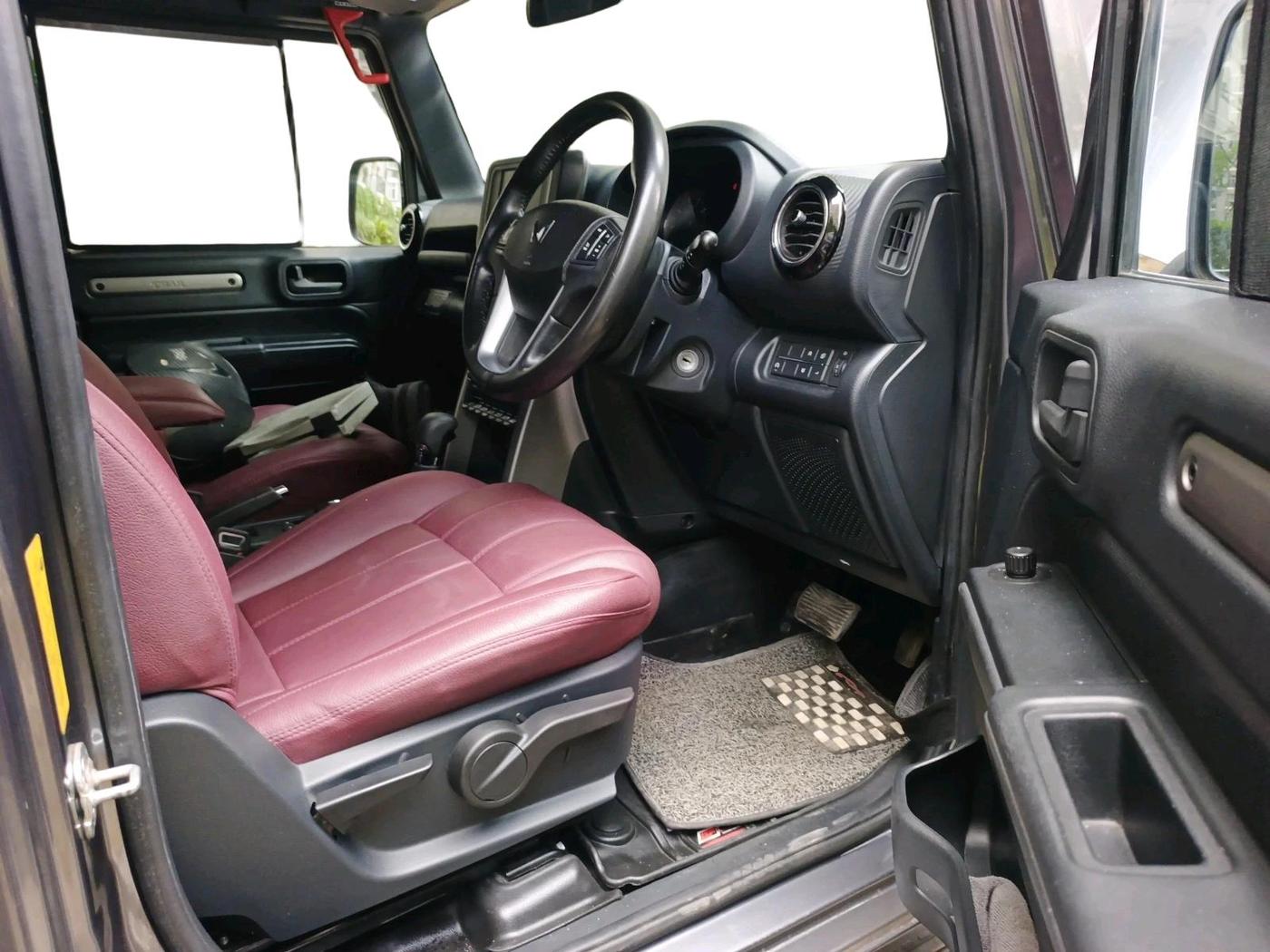 2023 Mahindra Thar LX P 2WD AT HT, Petrol, Automatic, 28,404 km, interior