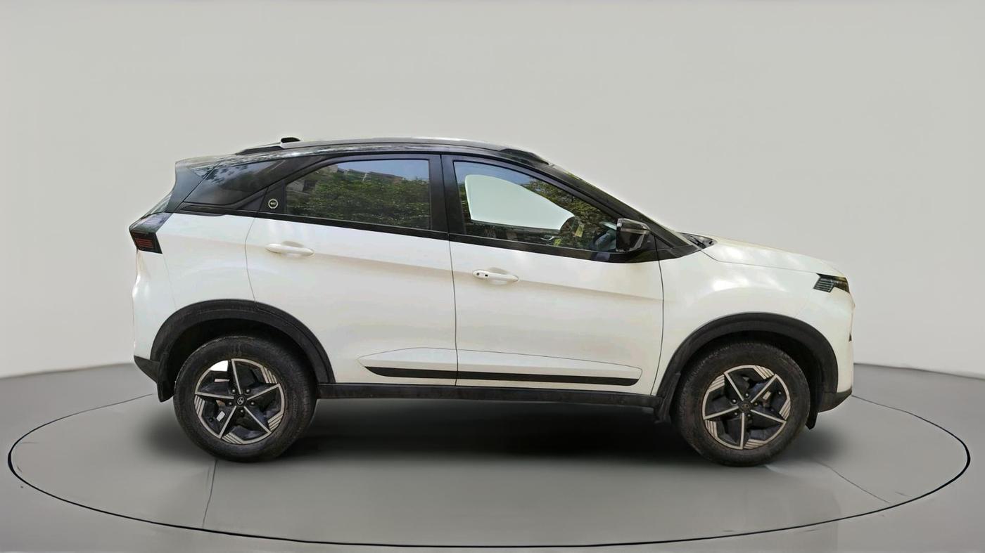 2023 Tata NEXON FEARLESS PLUS 1.2 REVOTRON 7 DCA DT, Petrol, Automatic, 56,929 km, exterior
