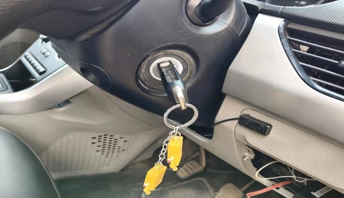 2019 Tata NEXON XM PETROL, Petrol, Manual, 52,034 km, interior
